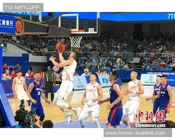中国男篮迎战刚果队全力争胜展现实力与团队精神