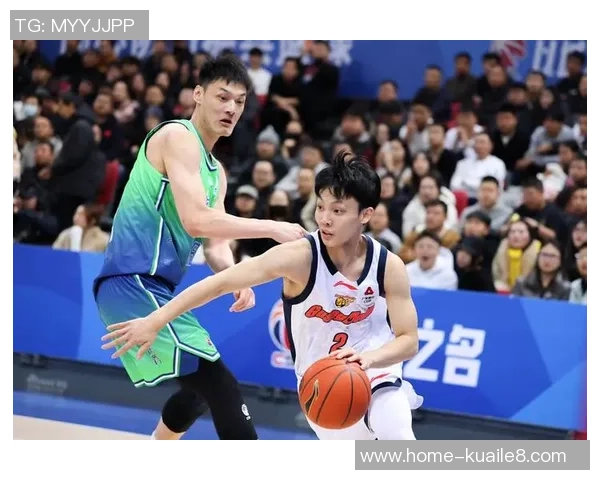 广东队与天津队季前赛精彩对决期待新赛季的精彩表现与球员成长